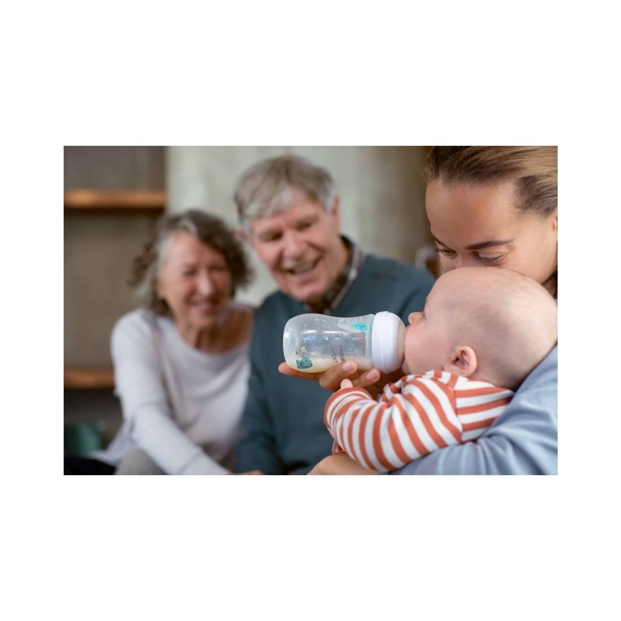 Biberon natural con tettarella a risposta naturale e valvola airfree decorazione elefanti da 260 ml 1m+ | senza bpa - philips avent - Avent