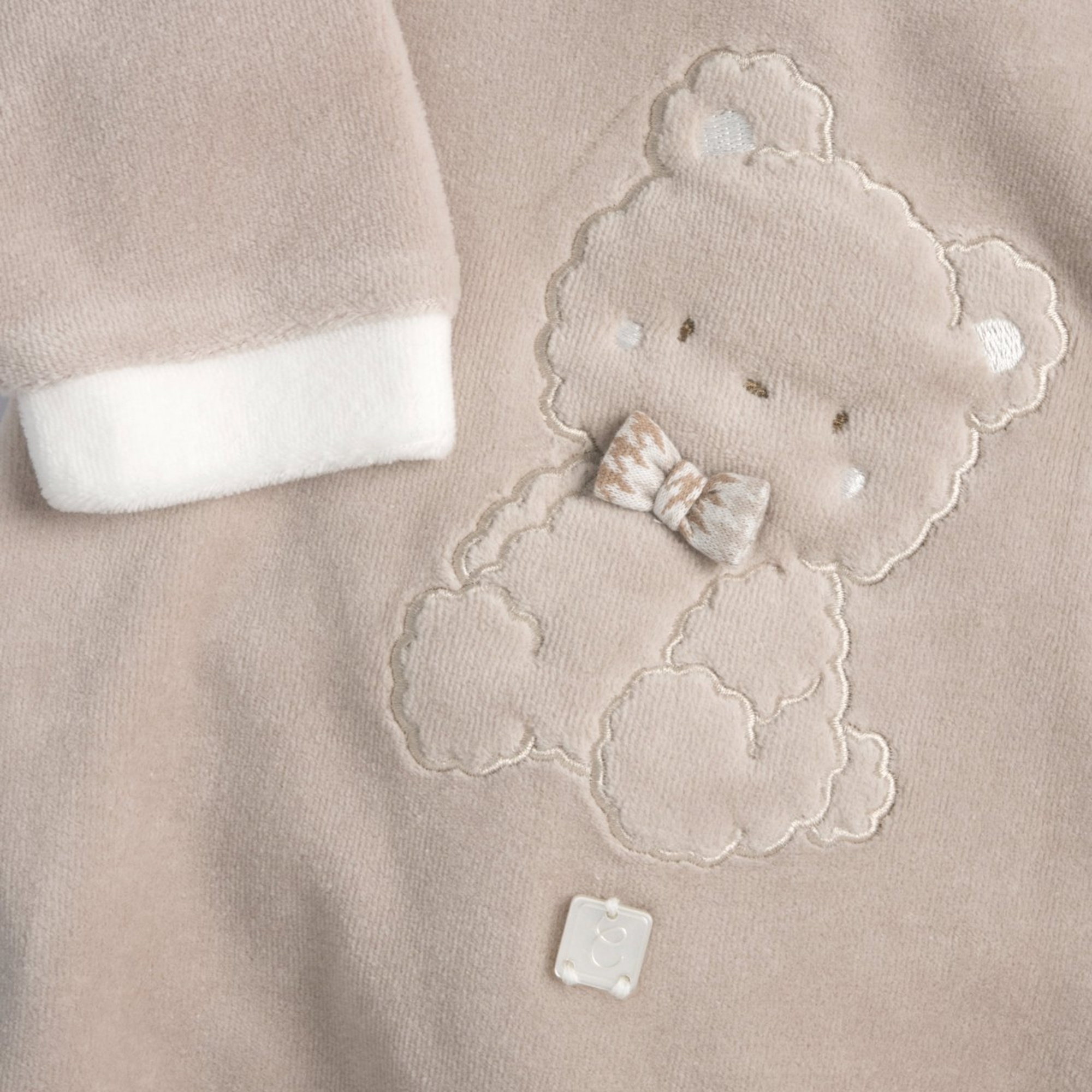 Tutina con apertura patello con orsetto - chicco - Chicco