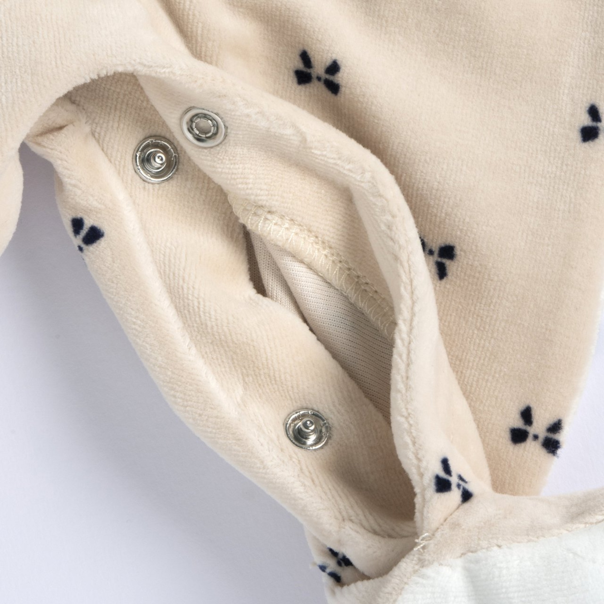 Tutina aperta entrogamba all over fiocchetti - chicco - Chicco